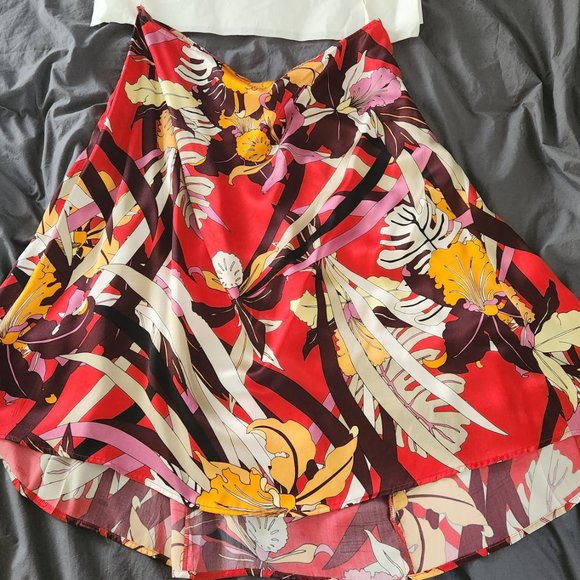Mexx halter blouse and skirt, 100% silk, top is size 12, skirt size 14 - Picture 2 of 5